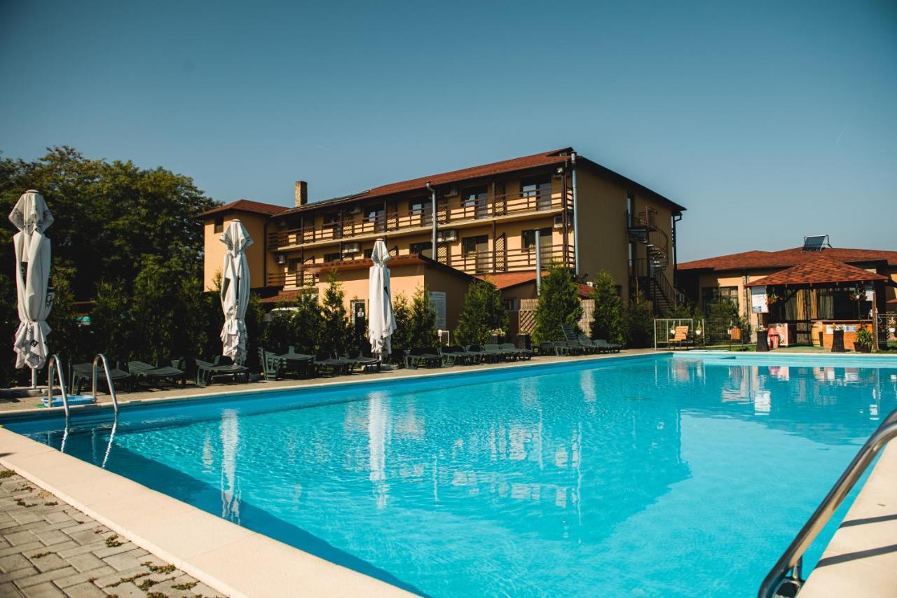 Hanul Lui Bogdan Economy Inn Făget Exterior foto