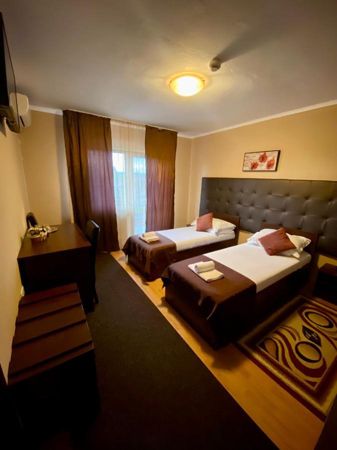 Hanul Lui Bogdan Economy Inn Făget Exterior foto