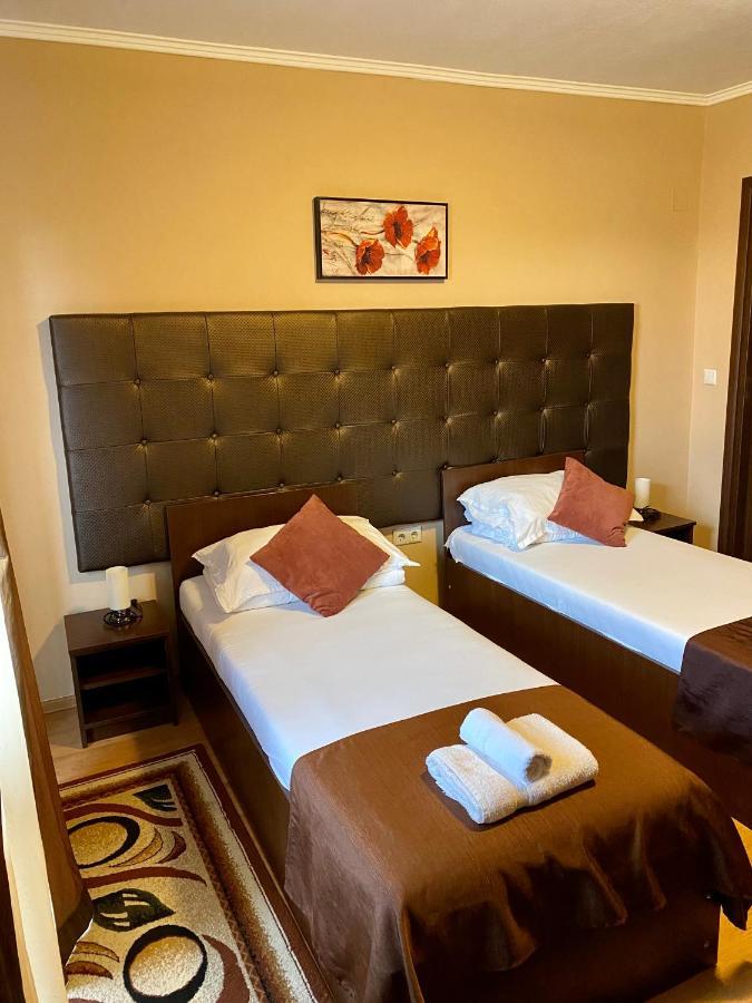 Hanul Lui Bogdan Economy Inn Făget Exterior foto