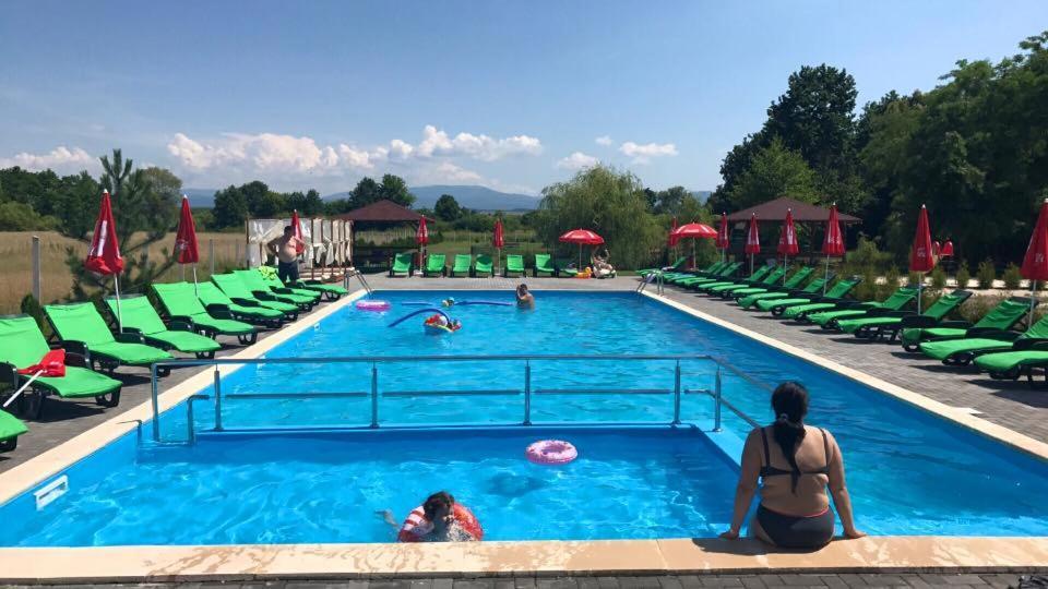 Hanul Lui Bogdan Economy Inn Făget Exterior foto