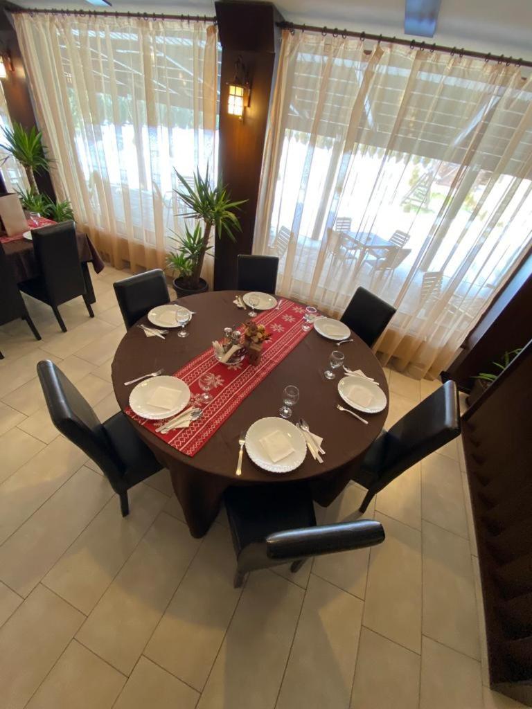 Hanul Lui Bogdan Economy Inn Făget Exterior foto