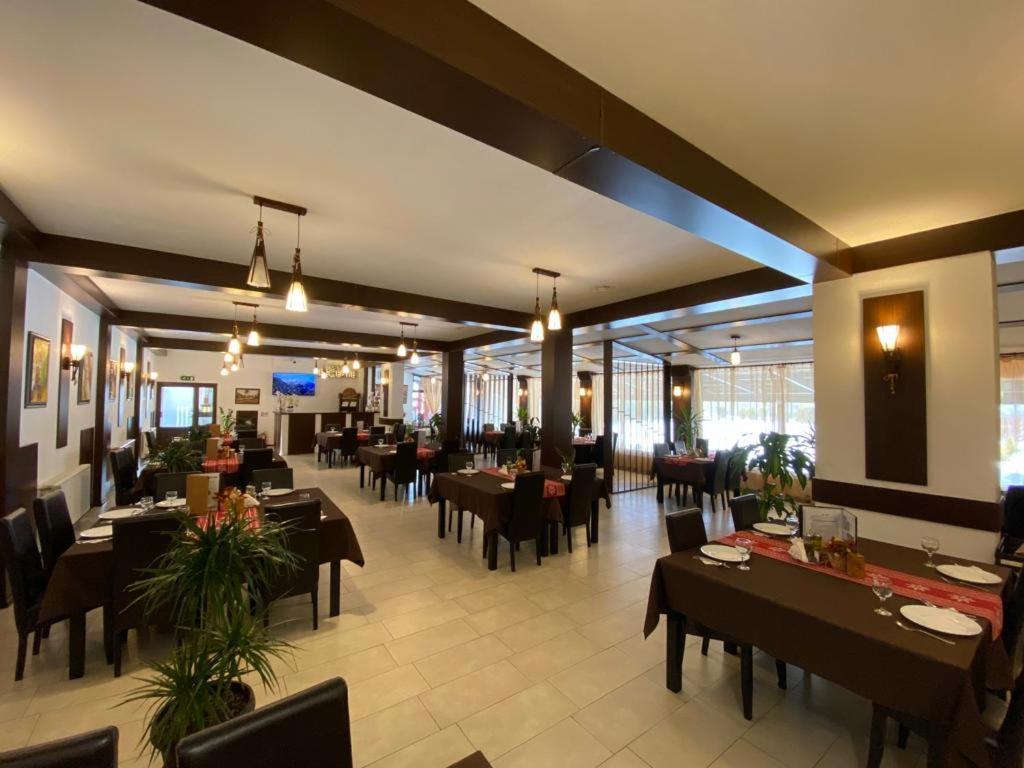 Hanul Lui Bogdan Economy Inn Făget Exterior foto
