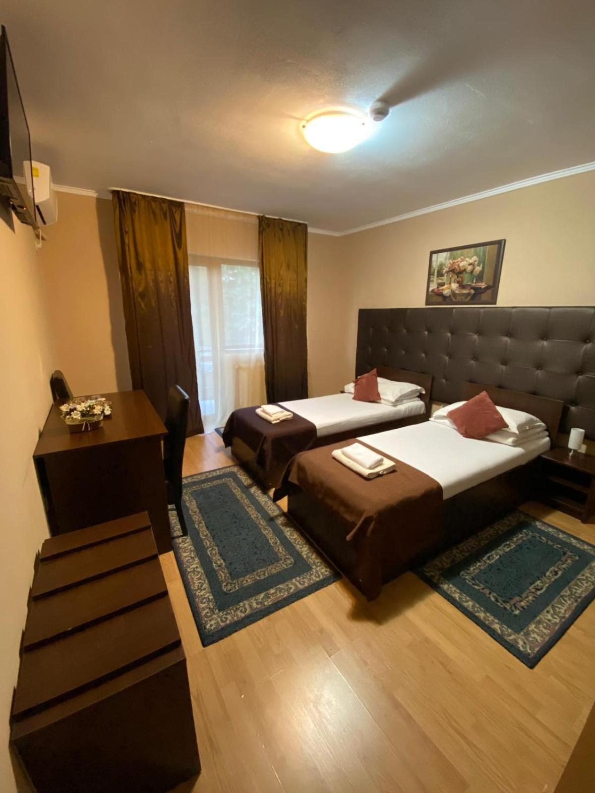 Hanul Lui Bogdan Economy Inn Făget Exterior foto